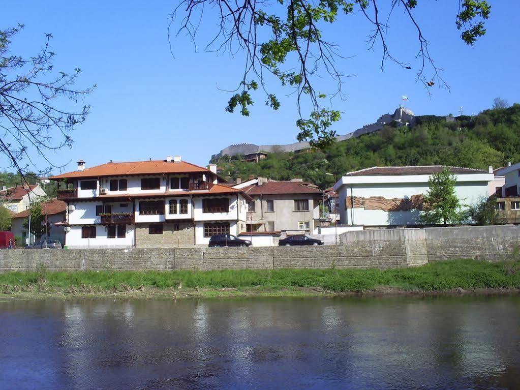 Family Hotel Varosha 2003 ロヴェチ エクステリア 写真